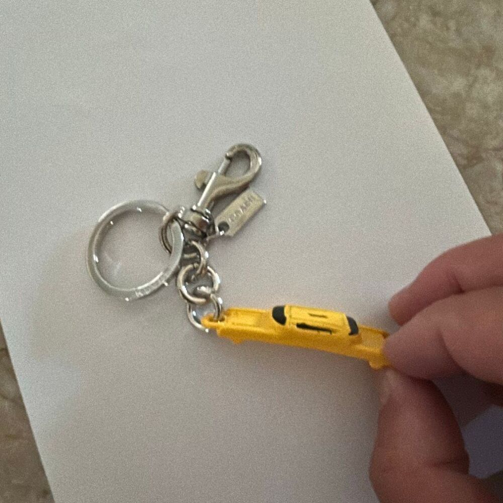 Yellow Taxi Keychain - Picture 2 of 5